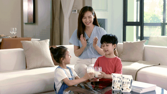 榮譽 | 花花牛乳業(yè)集團旗下七家子公司 獲評河南省“農(nóng)業(yè)產(chǎn)業(yè)化重點龍頭企業(yè)” 榮譽 | 花花牛乳業(yè)集團旗下七家子公司 獲評河南省“農(nóng)業(yè)產(chǎn)業(yè)化重點龍頭企業(yè)”