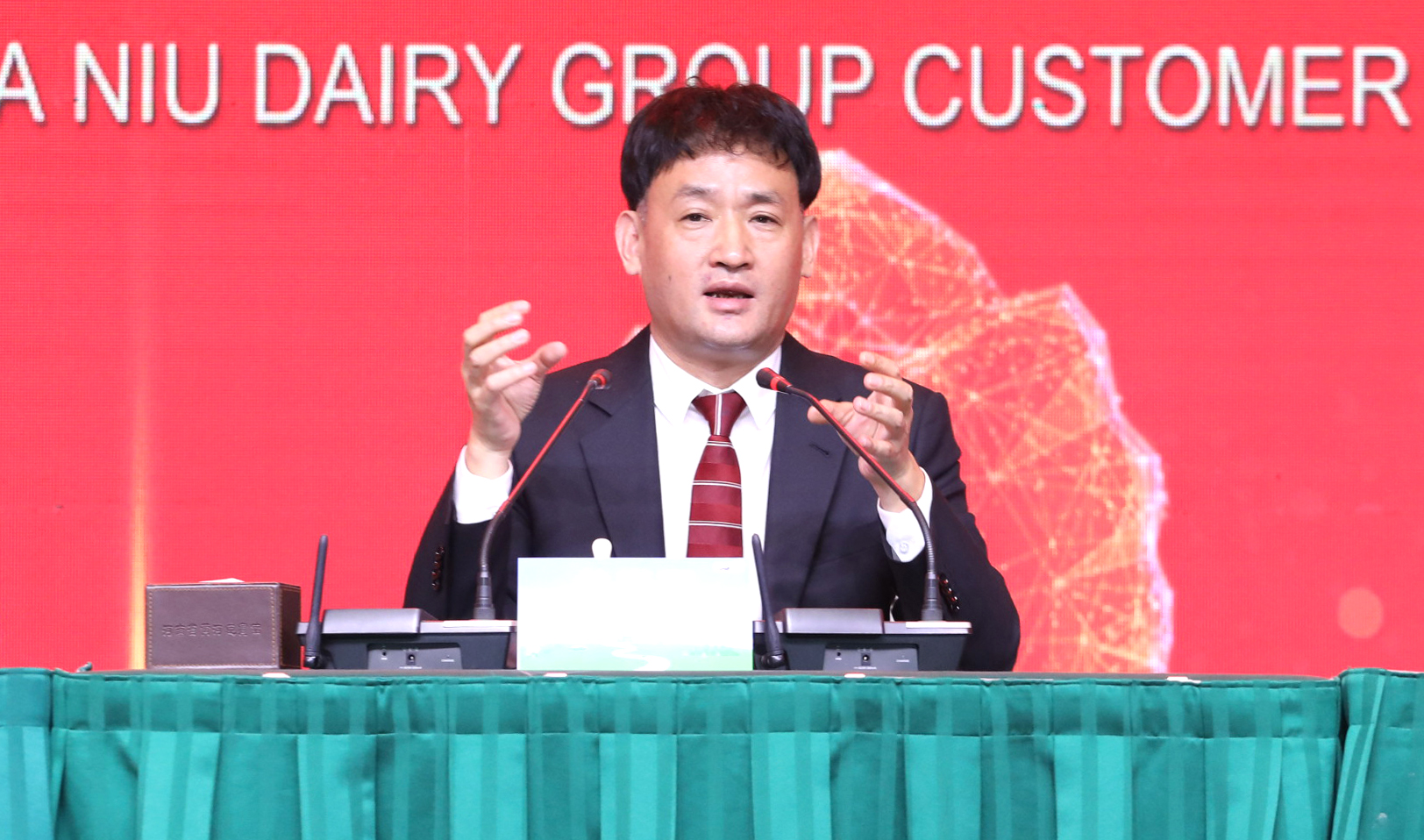 花花牛 | “夯基礎(chǔ) 抓機遇 重服務 贏未來” 花花牛 | “夯基礎(chǔ) 抓機遇 重服務 贏未來”